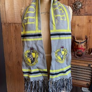Harry Potter Hufflepuff Hogwarts Universal Studios Scarf  (Unisex)